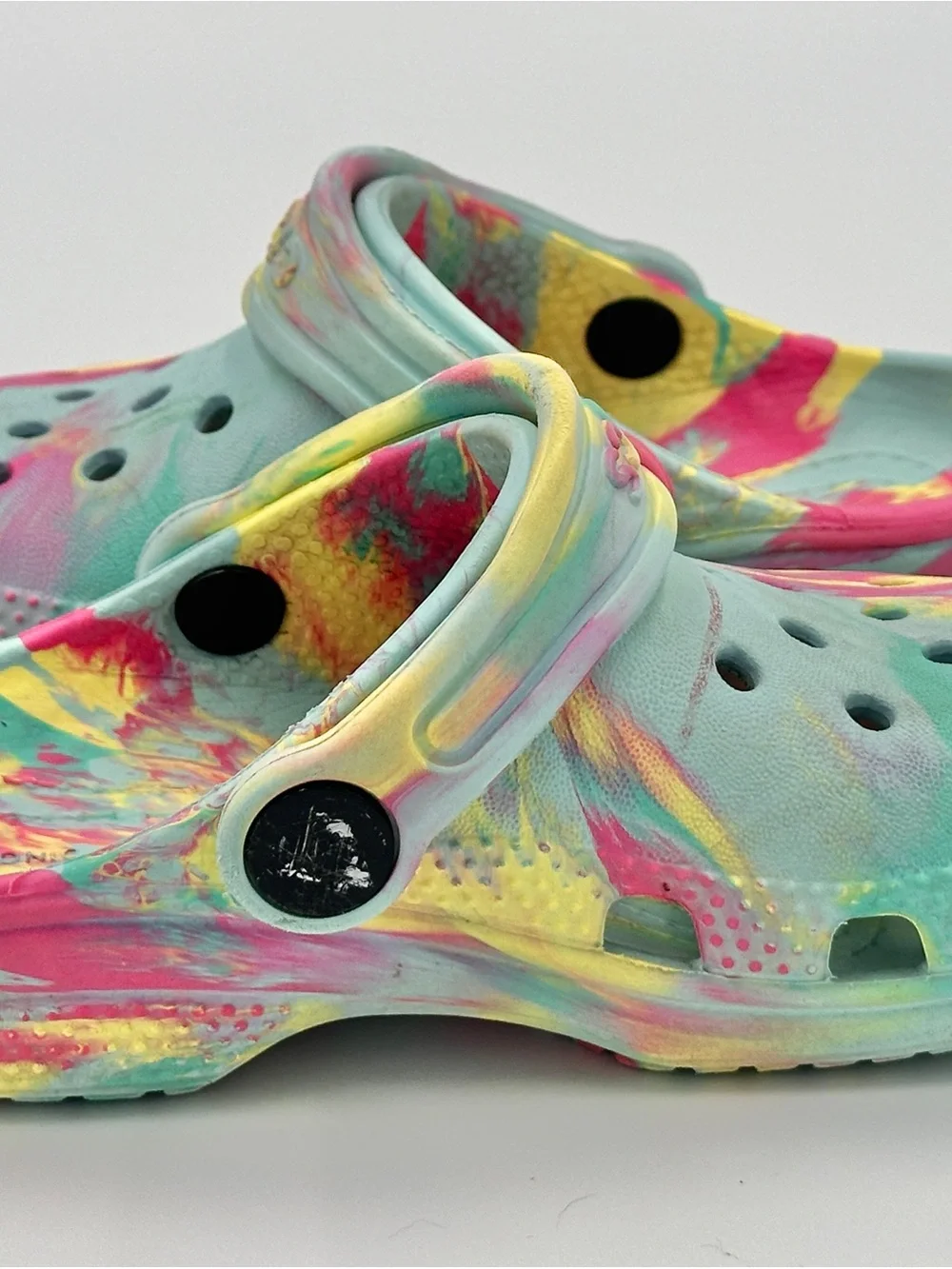 Toddler 8 (Girl or Boy) Tie-Dye CROCS 🐊 Sandals - Pastel Multicolor